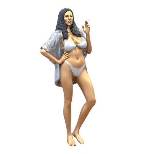 Productfoto 0: Vrouw in nachtjapon met sigaret