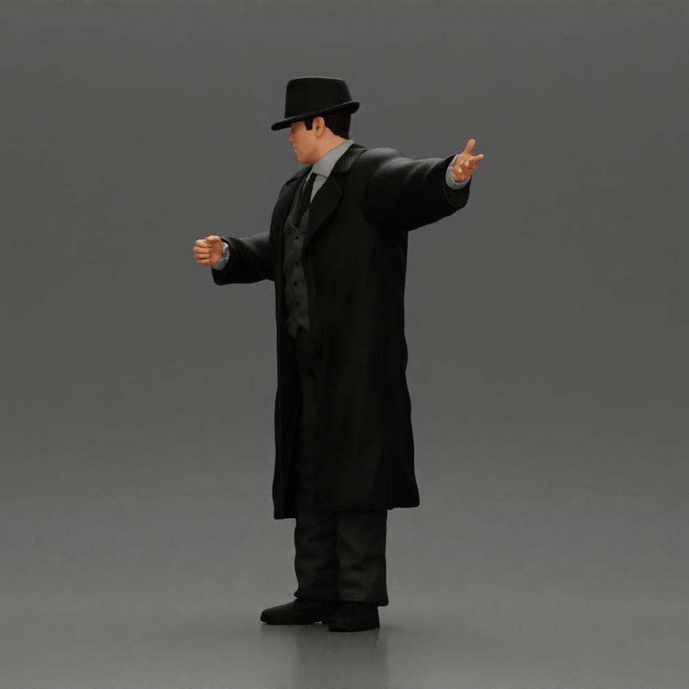 Diorama modelbouw productfoto 5: Diorama-miniatuur: Mafioso in pak en mantel met hoed, gebarend (Ref Nr. A94)
