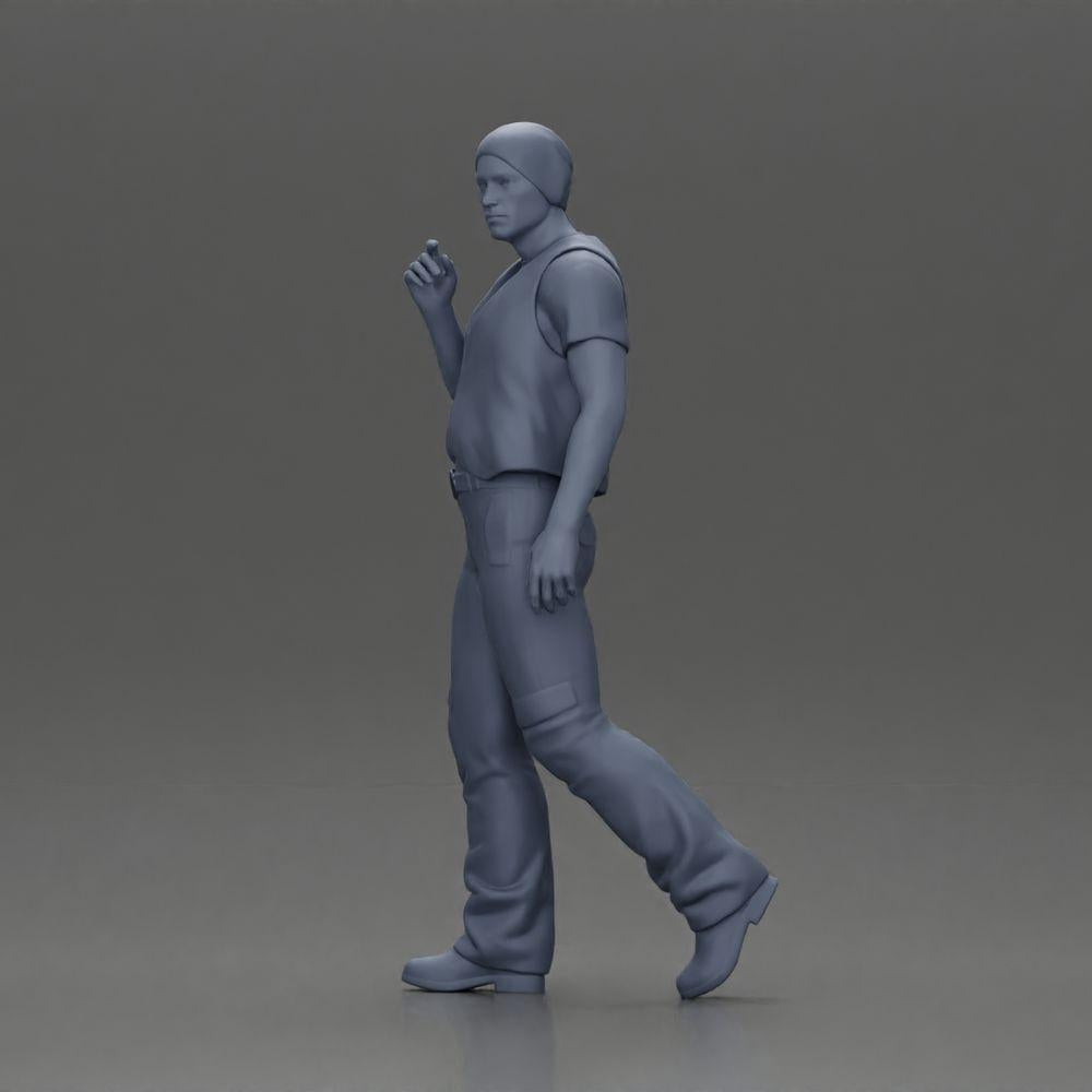 Diorama modelbouw productfoto 11: Wandelende miniatuurfiguur, man met hoofddoek en vest voor diorama - gedetailleerd (Ref Nr. A65)