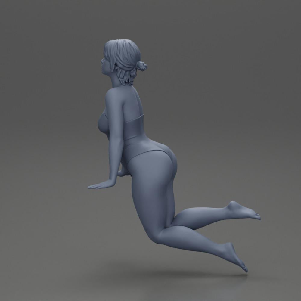 Diorama modelbouw productfoto 11: Diorama-miniatuur: Vrouw in een badpak aan de rand van het zwembad, naar voren gebogen (Ref Nr. A55)