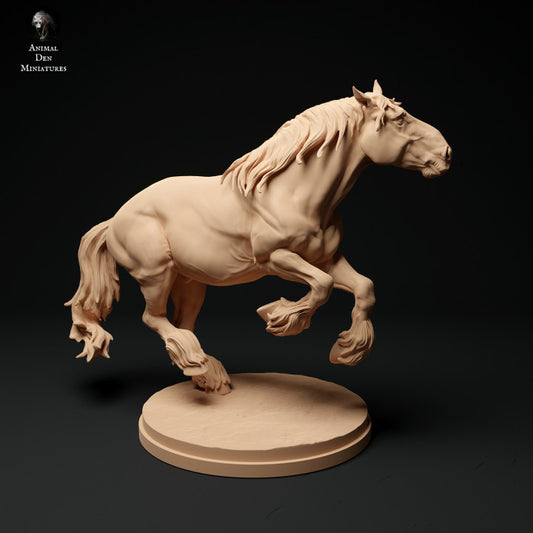Productfoto Dierfiguur Diorama, Modelbouw: 0: Boerderij Dierfiguur: rennend paard - Suffolk Punch