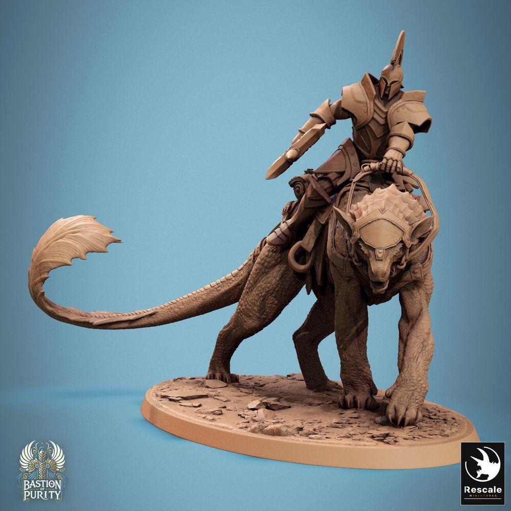 Produktfoto Tabletop 28mm Lord of the Print (LotP) 0: Tabletop Miniatur: Echsenreiter, berittener Ritter/Paladin in schwerer Plattenrüstung mit Hellebarde - Reptilienkavallerie (24_09_H1)