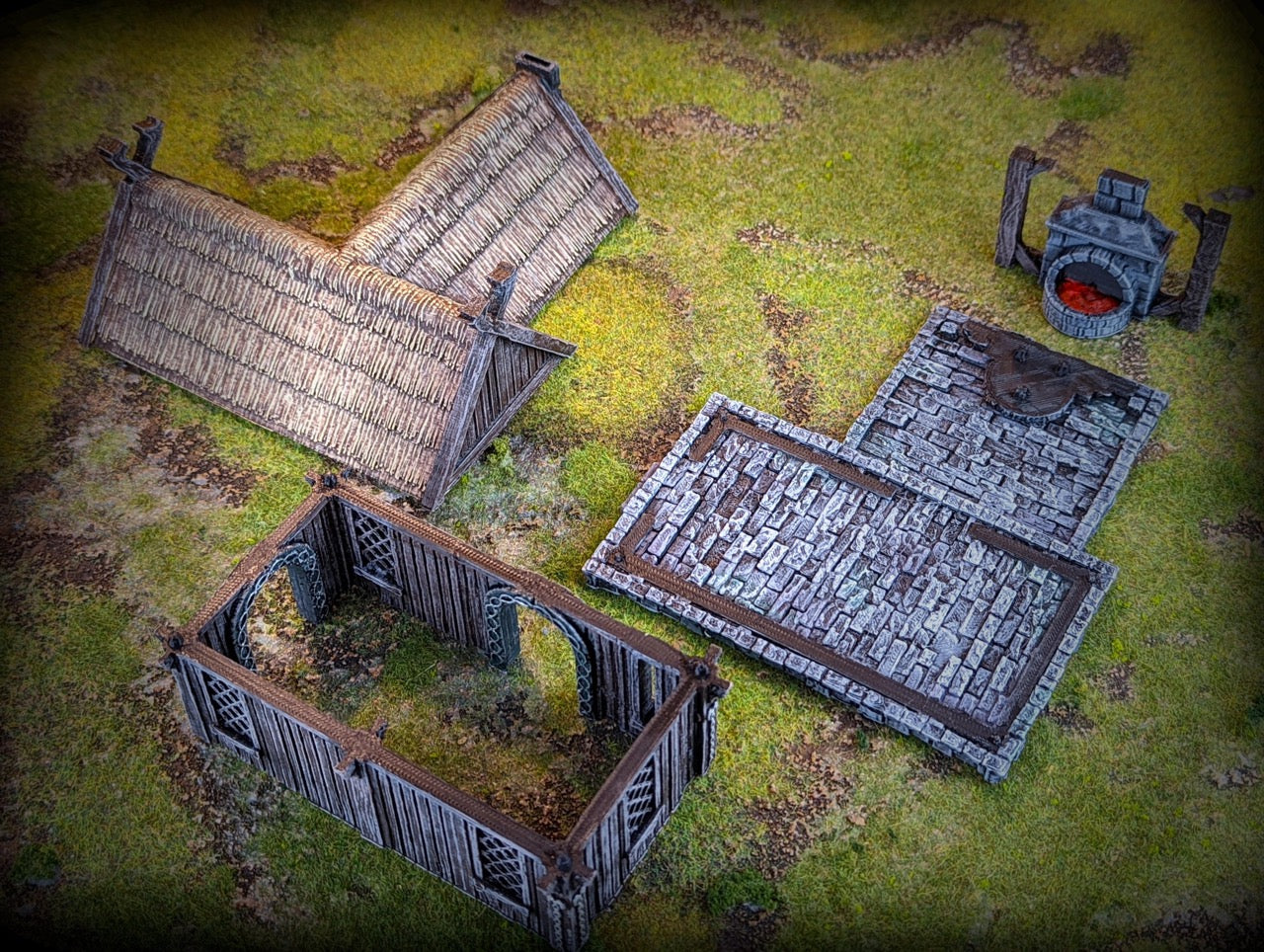 Produktfoto Tabletop 28mm Geländeteile, Häuser, Dekoration und Bits von Creation Conquest (CC) 0: Schmiede - Kingdom Of Saxonia - Mittelalterliches Dorf der Pferdeherren