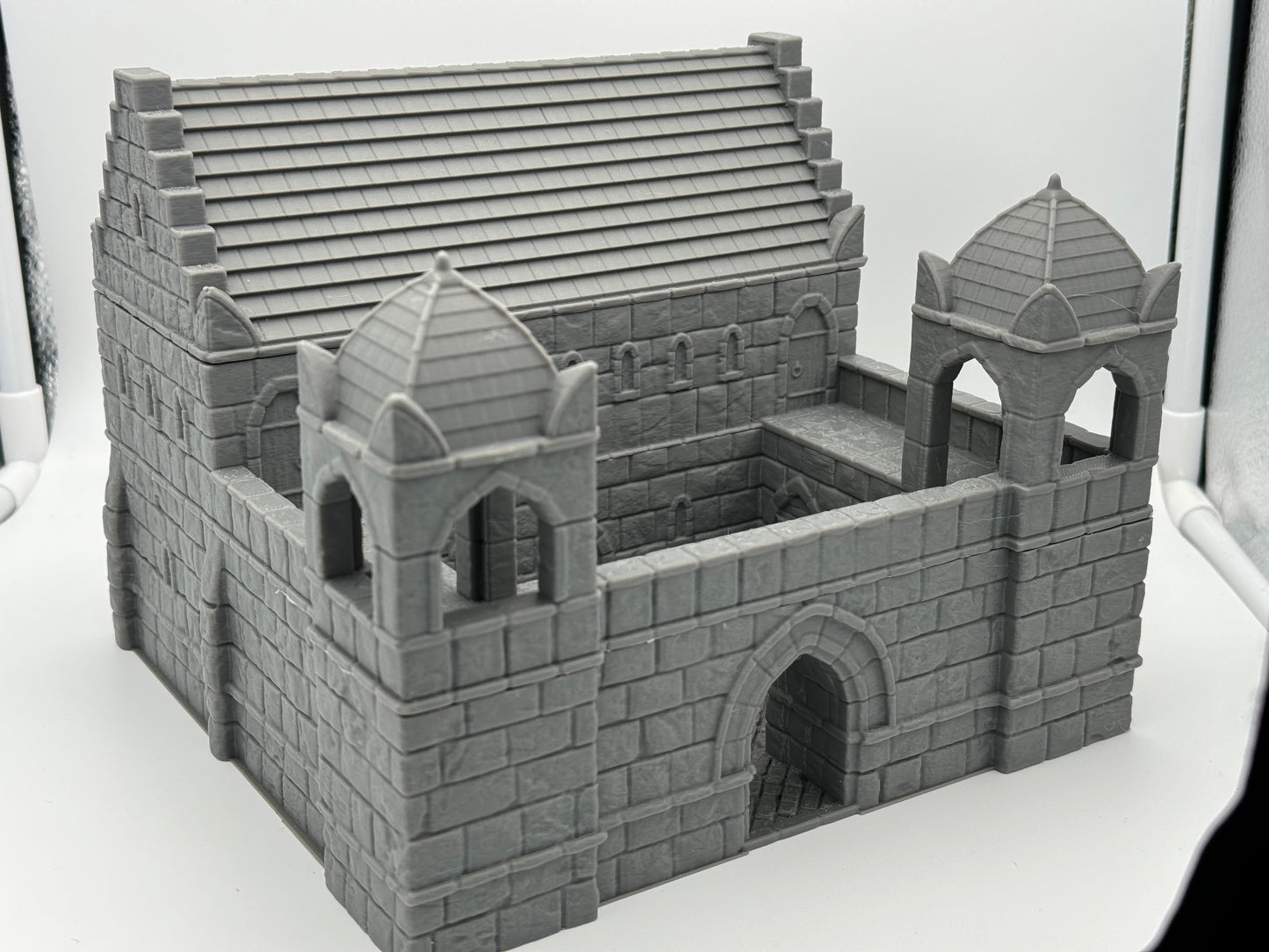 Productfoto Tabletop 28mm The Printing Goes Ever On (TPGEO) 0: Kazerne Ivory City - Gebouw Koninkrijk Gonthan - Kazerne Tabletop Terrein