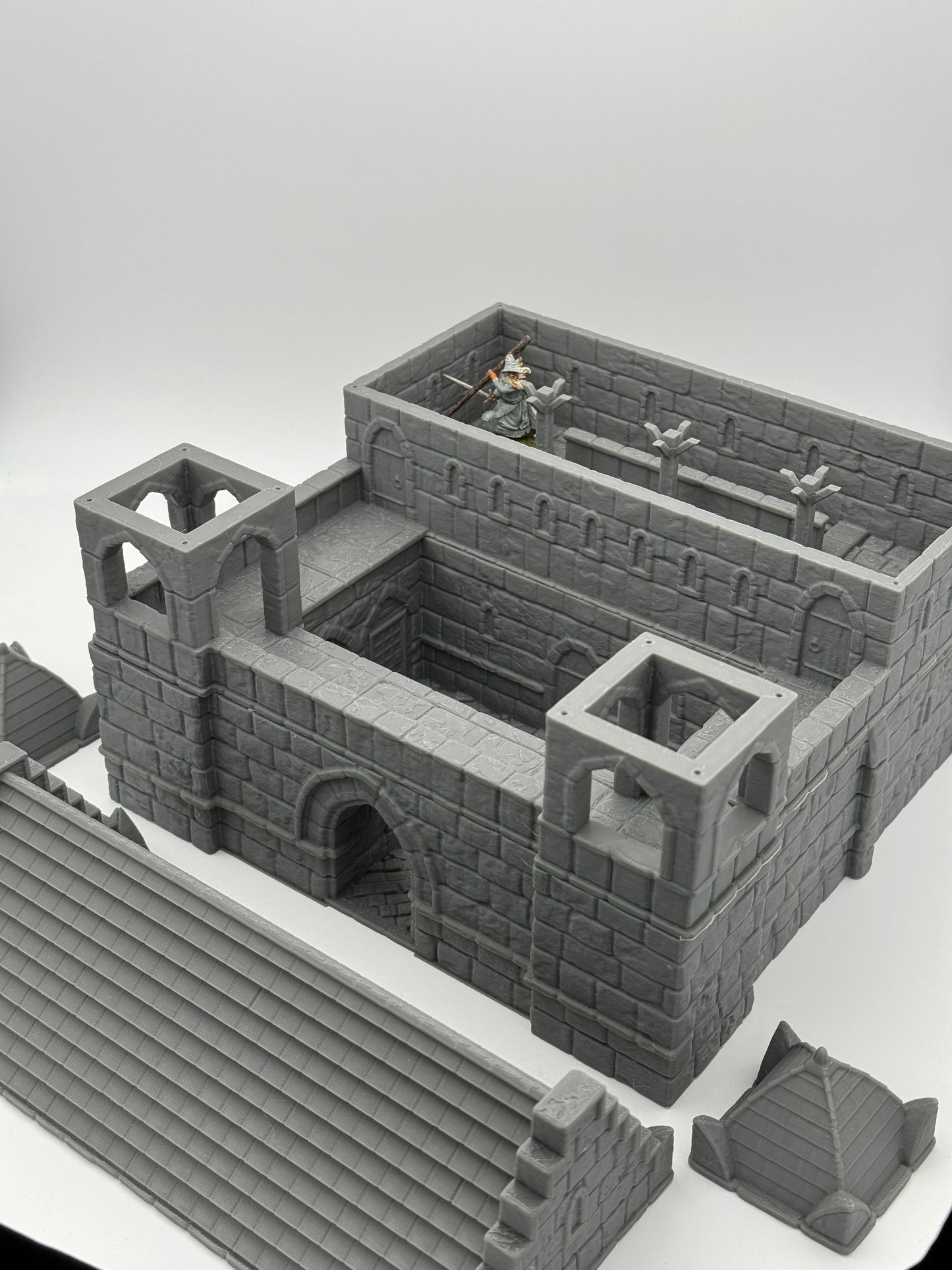 Productfoto Tabletop 28mm The Printing Goes Ever On (TPGEO) 0: Kazerne Ivory City - Gebouw Koninkrijk Gonthan - Kazerne Tabletop Terrein