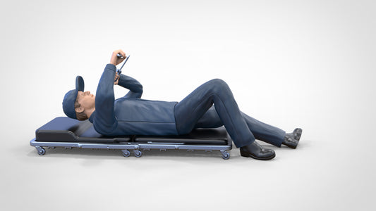 Productfoto diorama en modelbouw miniatuur figuur: monteur op rolplank