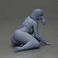 Diorama modelbouw productfoto 7: Miniatuurfiguur: Liggende vrouw in bikini, half gesteund op het strand (Ref Nr. A106)