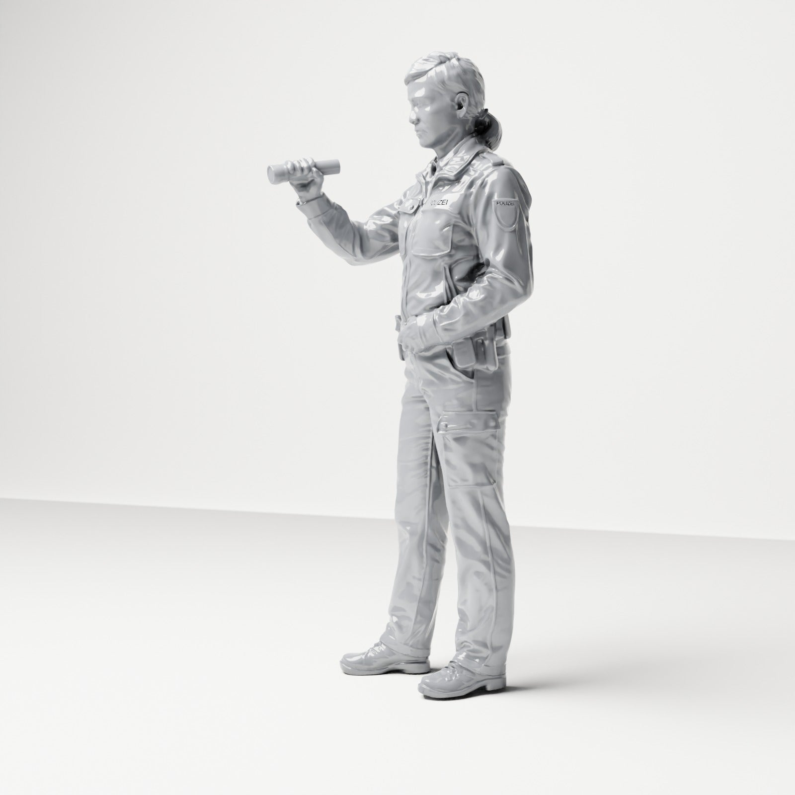 Diorama modelbouw productfoto 1: Staande figuur: Politieagent met dienstgordel & zaklamp (B019)