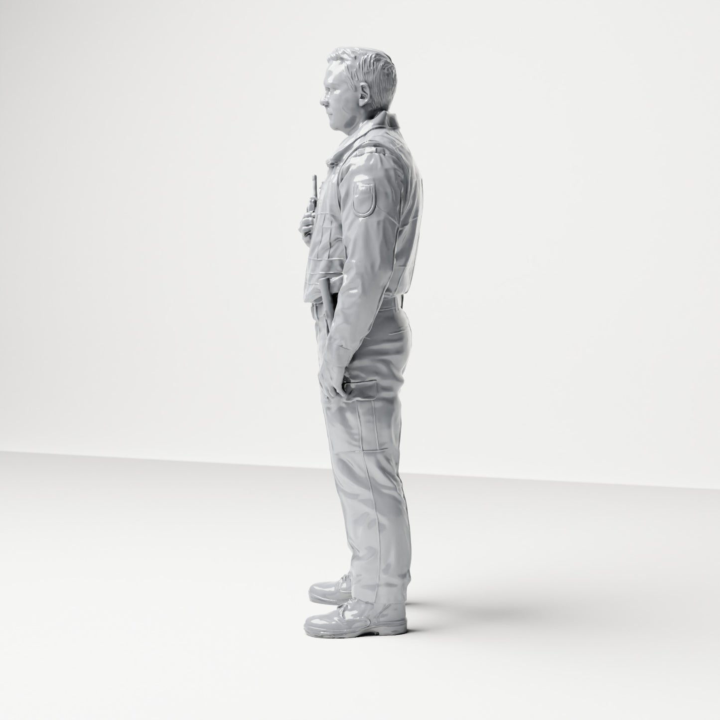 Diorama modelbouw productfoto 1: Staande figuur: Politieagent met radio, tactisch vest & uitrustingsriem (B023)