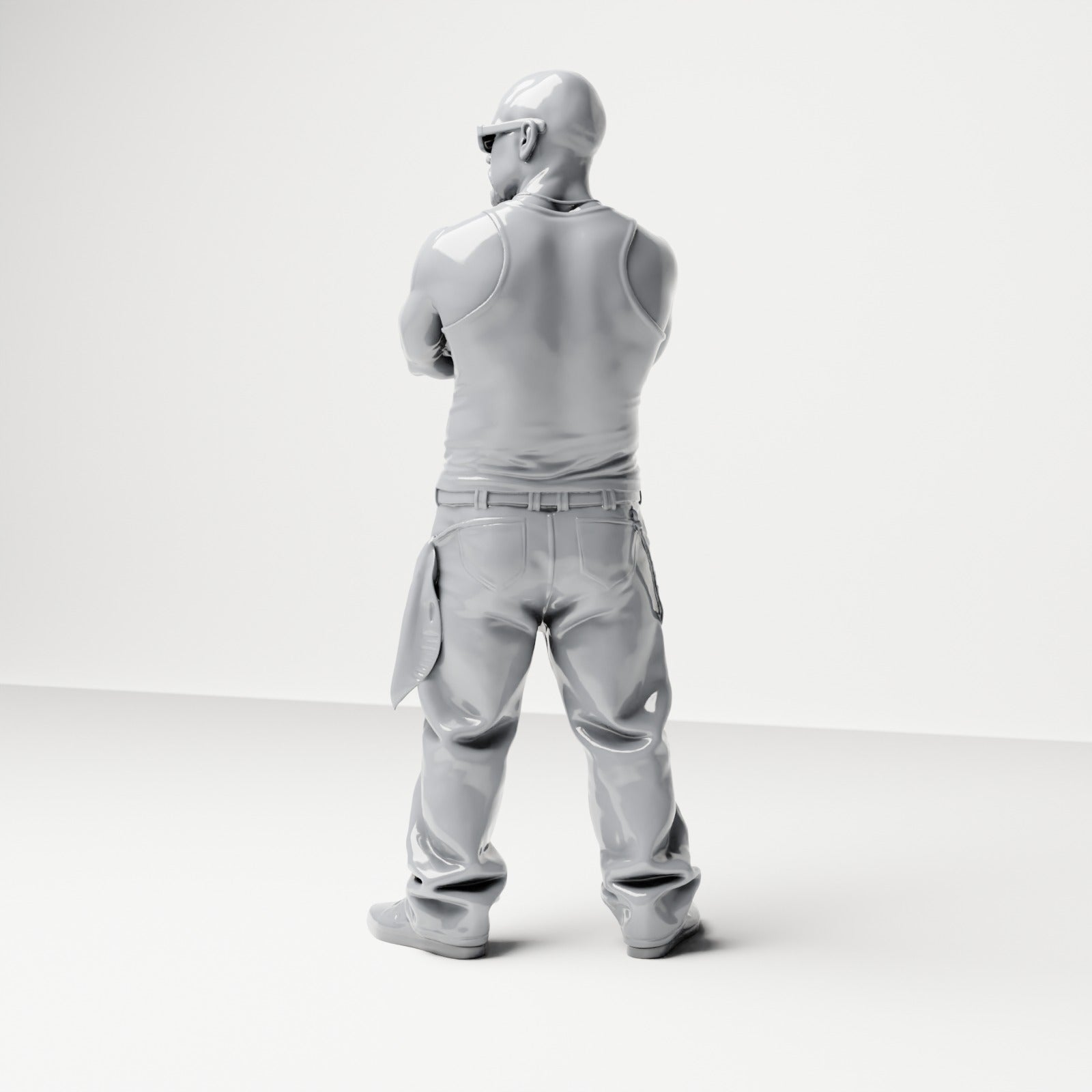 Diorama modelbouw productfoto 2: Staande figuur: Persoon met gekruiste armen, zonnebril & mouwloos bovenstuk, wijde broek (B029)