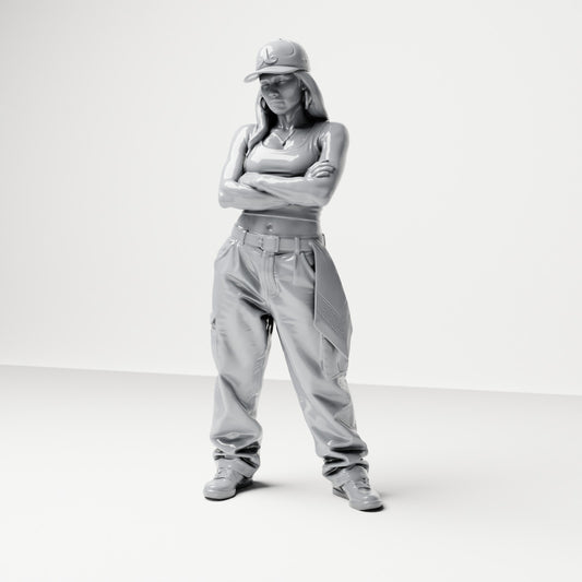 Diorama modelbouw productfoto 0: Staande figuur: Persoon met pet, korte top, wijde broek & sneakers, armen gekruist (B033)