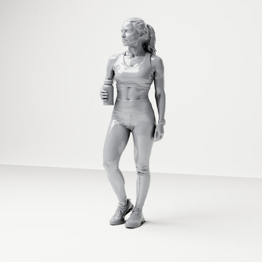 Diorama modelbouw productfoto 0: Staande figuur: Sportvrouw in trainingskleding met drinkfles (B036)