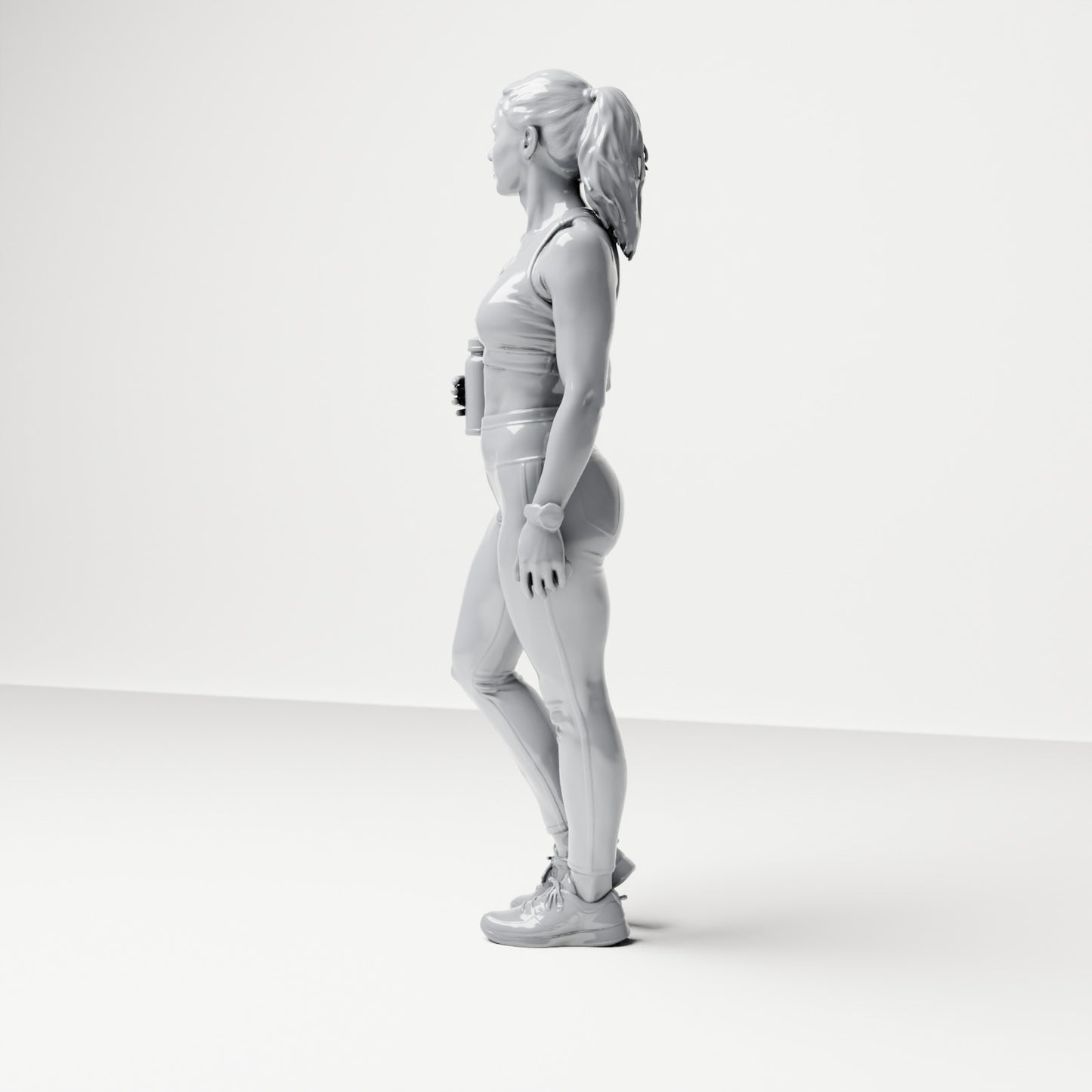 Diorama modelbouw productfoto 1: Staande figuur: Sportvrouw in trainingskleding met drinkfles (B036)