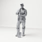 Diorama modelbouw productfoto 0: Staande figuur: bouwvakker met langgesteelde schop (B045)