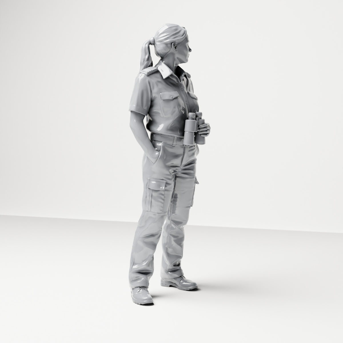 Diorama modelbouw productfoto 3: Staande figuur: vrouwelijke scheepsbemanning in uniform met verrekijker (B050)
