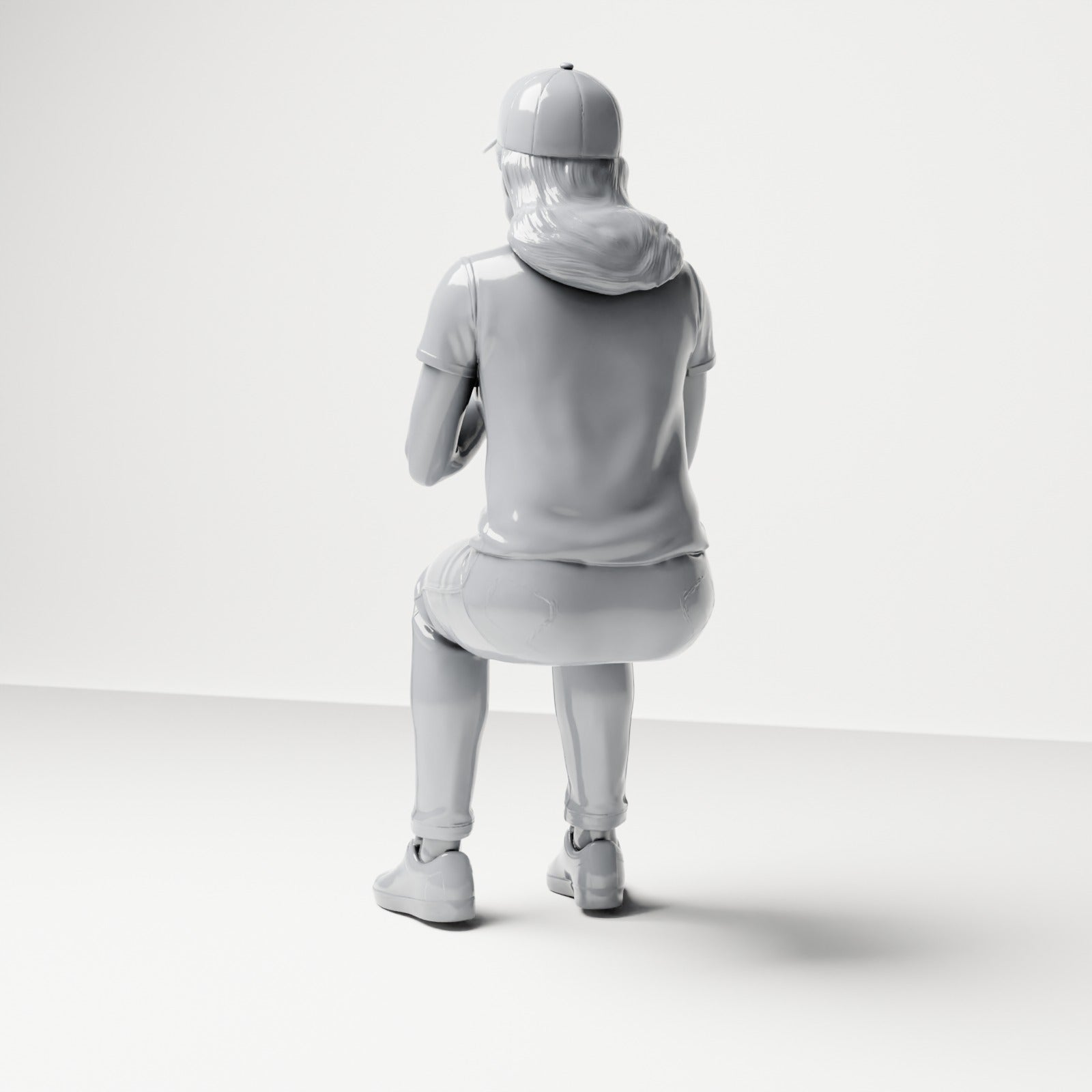 Diorama modelbouw productfoto 2: zittende figuur: toeschouwster met voor de borst gevouwen handen (B058)