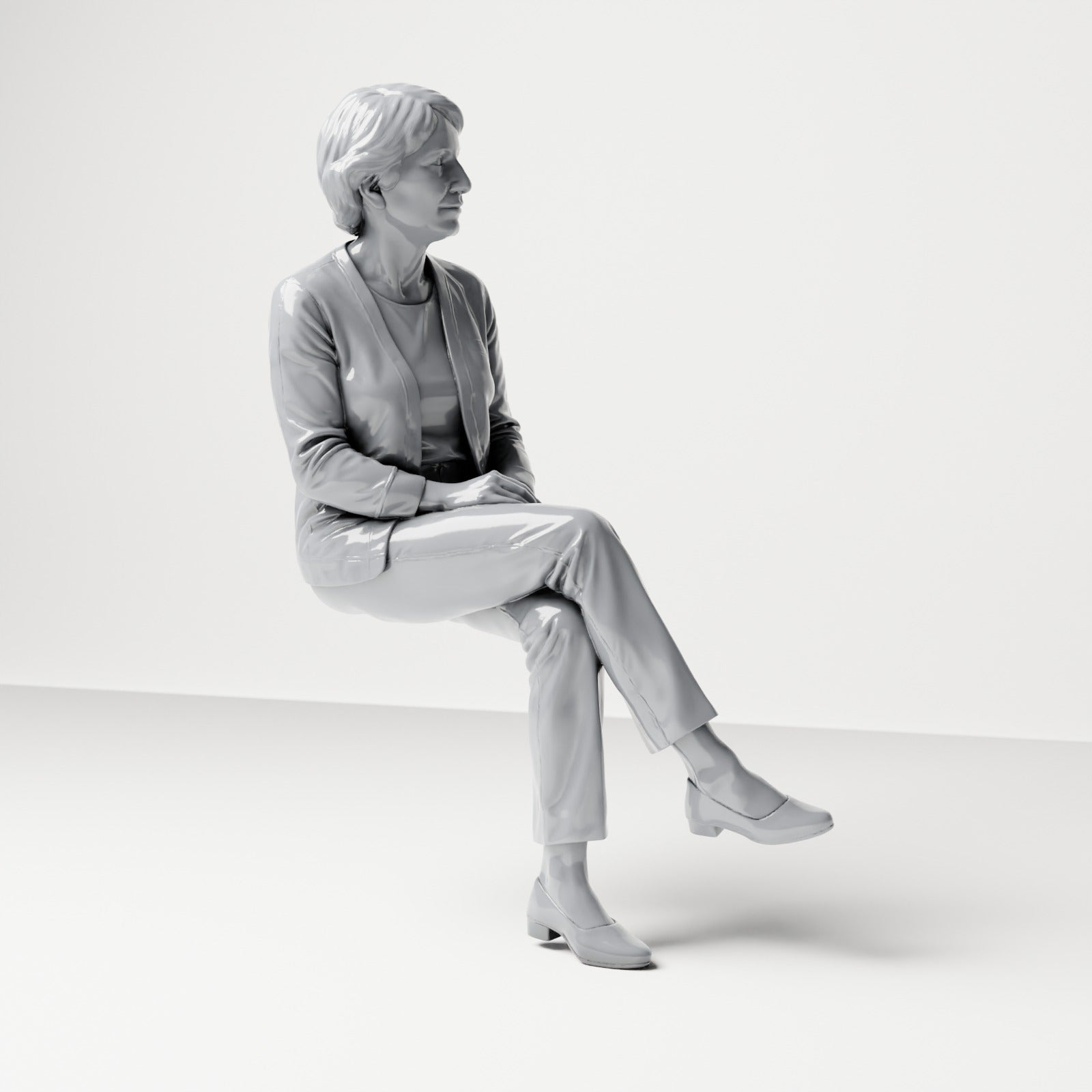 Diorama modelbouw productfoto 3: Zittende figuur: toeschouwer met gekruiste benen en gevouwen handen (B069)