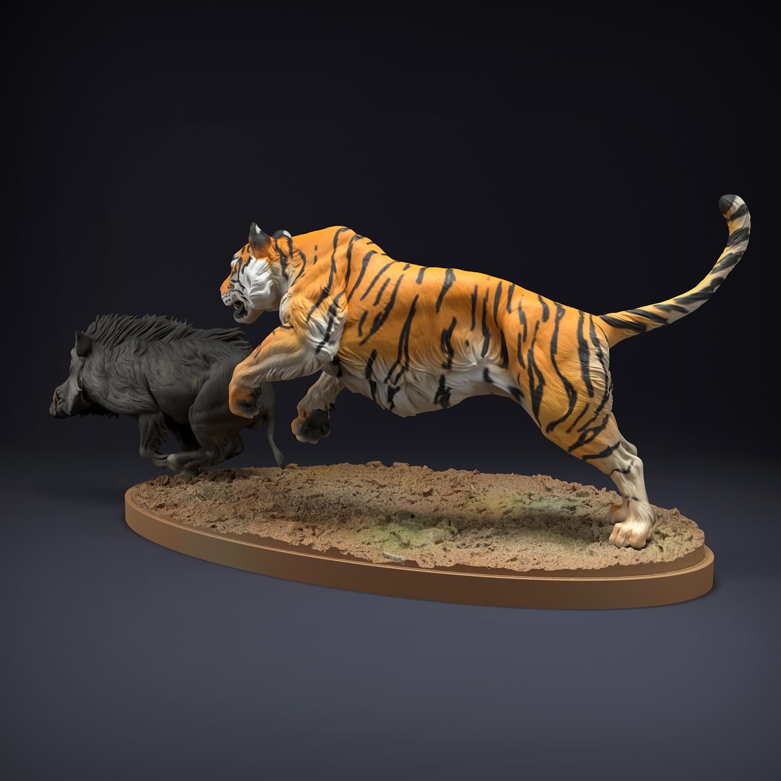 Productfoto Dierfiguur Diorama, Modelbouw: 0: Wilde Dieren Figuren: Bengaalse Tijger en Indisch Wildzwijn – Jacht scène (Ref 01_01_81)