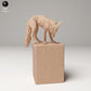 Produktfoto Tier Figur Diorama, Modellbau: 0: Wildtier Figur: Rotfuchs auf Müll (Ref 24_09_03)