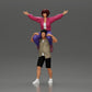 Diorama modelbouw productfoto 0: Miniatuurfiguur: Man in shorts draagt vriendin op schouders, poserend paar (Ref Nr. A76)