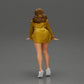 Diorama modelbouw productfoto 2: Diorama-miniatuur: Vrouw in lange blouse, dynamische vooruitpositie op tenen (Ref Nr. A121)