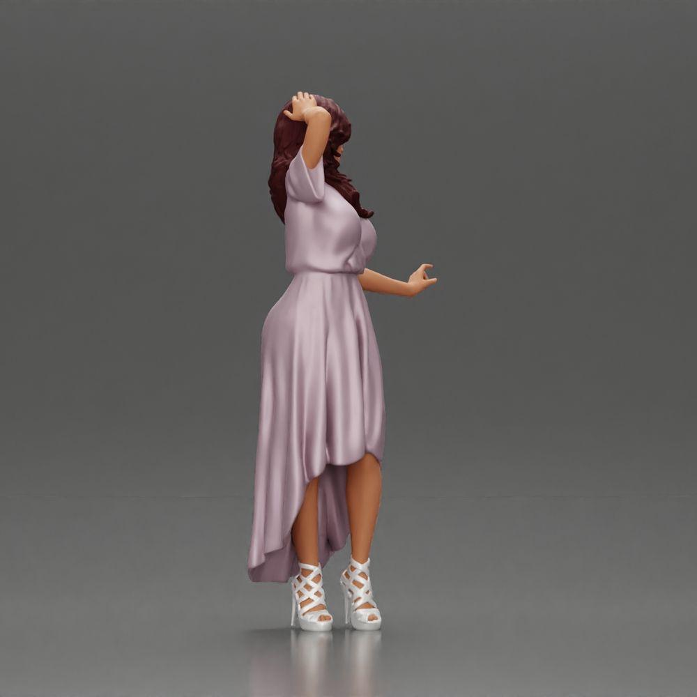 Diorama modelbouw productfoto 2: Miniatuur-figuur: Vrouw in lange trouwjurk met hoge hakken, elegant poserend (Ref Nr. A109)