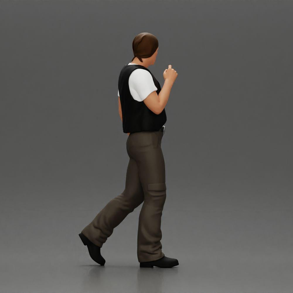 Diorama modelbouw productfoto 2: Wandelende miniatuurfiguur, man met hoofddoek en vest voor diorama - gedetailleerd (Ref Nr. A65)