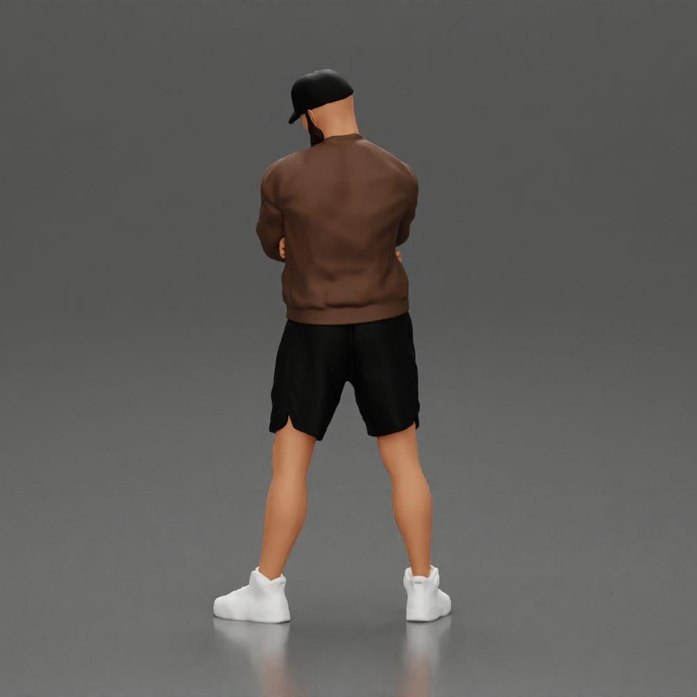 Diorama modelbouw productfoto 3: Figuur: Man met gekruiste armen, pet, jas, shorts, sportschoenen (Ref Nr. A125)
