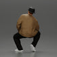 Diorama modelbouw productfoto 3: Diorama-figuur: Zittende hiphop-man met jas, pet en sneakers (Ref Nr. A62)