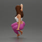 Diorama modelbouw productfoto 4: Miniatuurfiguur: Vrouw in leggings, zijwaarts zittend op een bank, arm achter het hoofd (Ref Nr. A68)