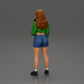 Diorama modelbouw productfoto 4: Miniatuurfiguur: Sportief meisje staand met korte jas, shorts en sneakers (Ref Nr. A74)