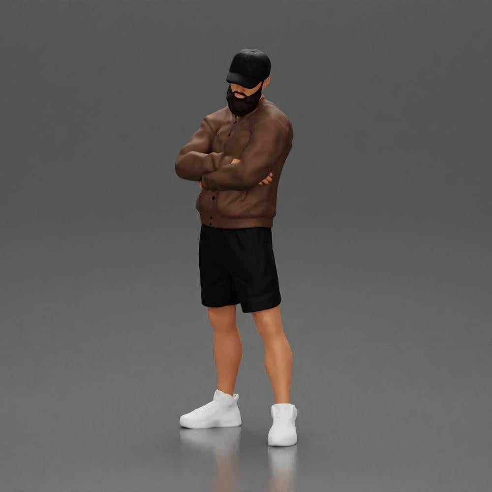 Diorama modelbouw productfoto 5: Figuur: Man met gekruiste armen, pet, jas, shorts, sportschoenen (Ref Nr. A125)