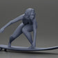 Diorama modelbouw productfoto 7: Diorama-miniatuur: Surferin kniend in bikini op surfboard, enkel (Ref Nr. A119)