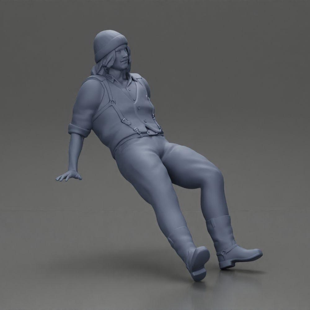 Diorama modelbouw productfoto 7: Zittende miniatuurfiguur, man in historische kleding met muts en bretels (Ref Nr. A84)