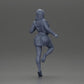 Diorama modelbouw productfoto 9: Miniatuur: Zelfverzekerde vrouw in korte jas en minirok, dynamische pose (Ref Nr. A139)