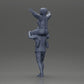 Diorama modelbouw productfoto 10: Miniatuur-figuur: Man in shorts draagt vriendin op schouders, poserend paar (Ref Nr. A76)