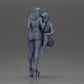 Diorama modelbouw productfoto 10: Miniatuur-diorama: 2 figuren - pet, top & shorts; korte jurk met plateaus (Ref Nr. A135)