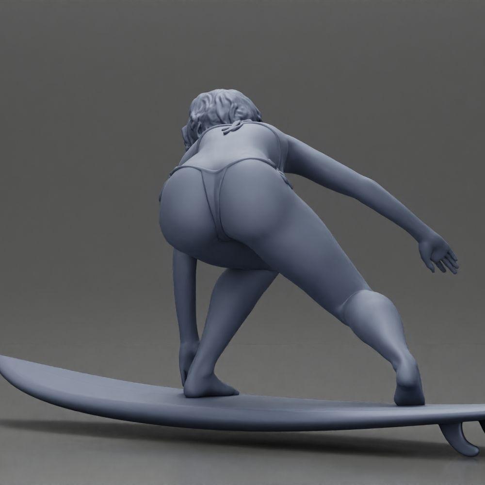 Diorama modelbouw productfoto 10: Diorama-miniatuur: Surferin kniend in bikini op surfboard, enkel (Ref Nr. A119)