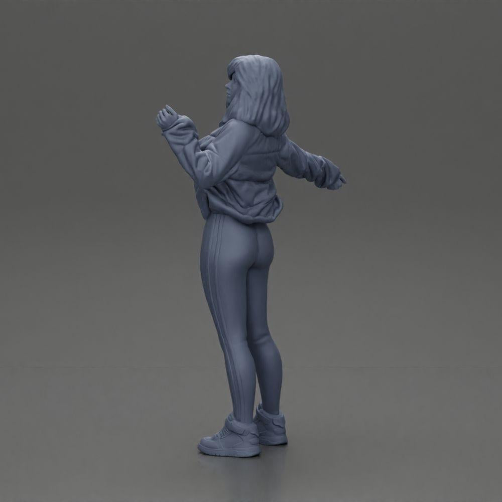 Diorama modelbouw productfoto 10: Diorama-miniatuur: Vrouw in open jas, crop top en strakke broek (Ref Nr. A114)