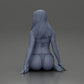Diorama modelbouw productfoto 10: Knielende miniatuurfiguur vrouw in bikini, zittend op vlakke basis - strand-diorama (Ref Nr. A83)