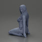 Diorama modelbouw productfoto 11: Knielende miniatuurfiguur vrouw in bikini, zittend op vlakke basis - strand-diorama (Ref Nr. A83)