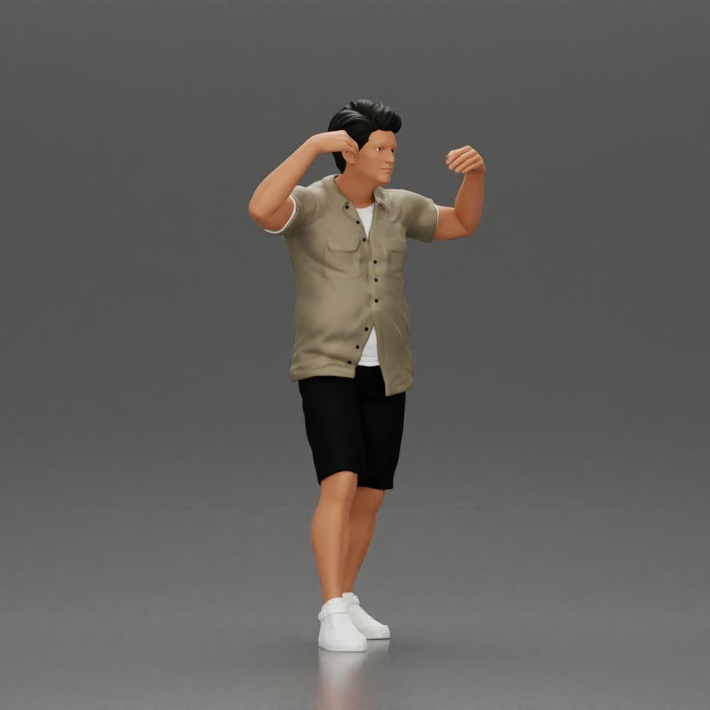 Diorama modelbouw productfoto 1: Diorama-miniatuur: Man in shirt en shorts draagt vrouw op schouders (Ref Nr. A81)