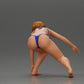 Diorama modelbouw productfoto 16: Diorama-miniatuur: Surferin kniend in bikini op surfboard, enkel (Ref Nr. A119)