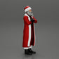 Diorama modelbouw productfoto 1: Kerstman-miniatuur, staand met gekruiste armen voor diorama (Ref Nr. A51)