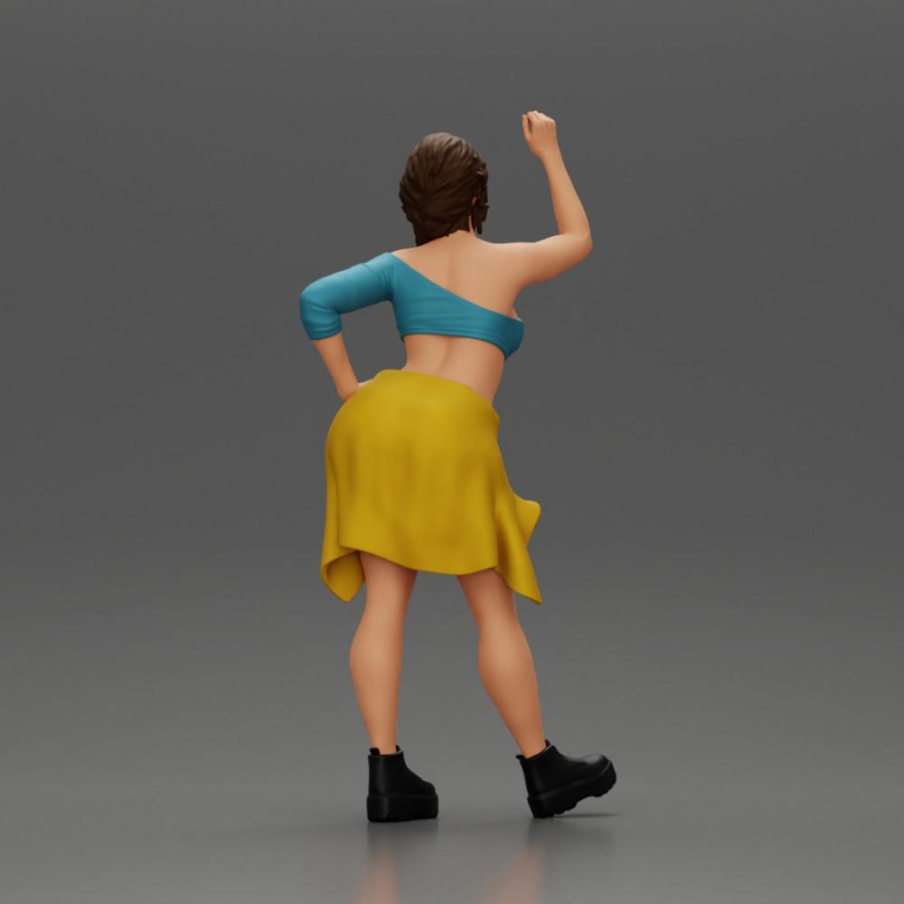 Diorama modelbouw productfoto 3: Miniatuurfiguur: Meisje in top & shorts, shirt om heup gebonden, arm omhoog (Ref Nr. A56)