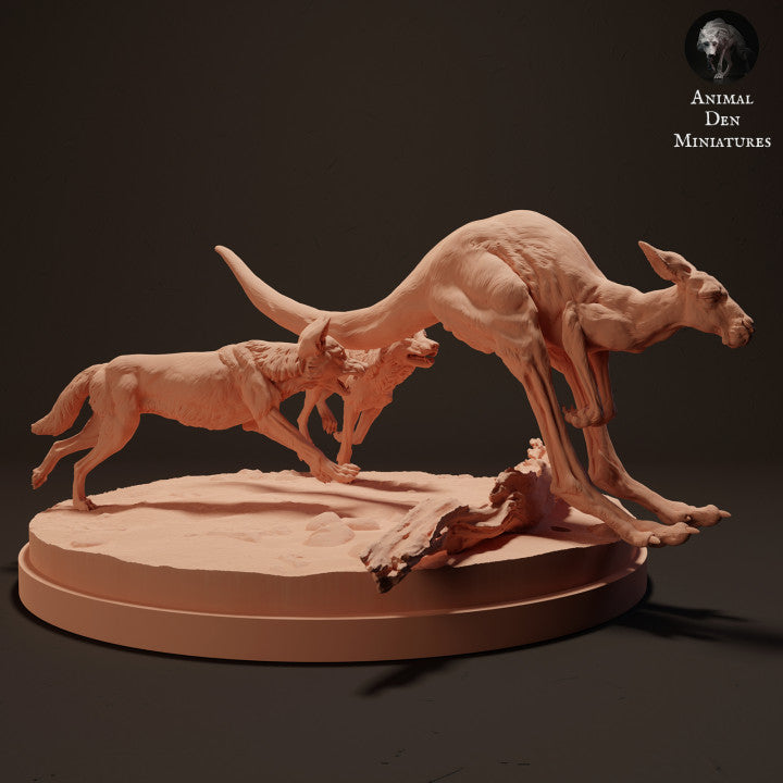 Productfoto dierenfiguur Animal Den Miniatures 1: Wildedierenfiguur: dingo's jagen op een rode reuzenkangoeroe (23_04_09)
