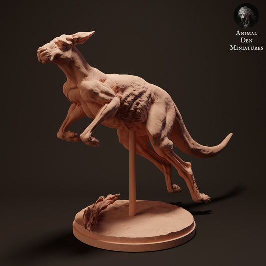 Productfoto dierenfiguur Animal Den Miniatures 0: Wild dier dierenfiguur: Rode reuzenkangoeroe Jack - springend (23_04_04)
