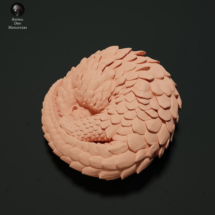 Productfoto dierenfiguur Animal Den Miniatures 1: Wilde dierenfiguur: Maleis schubdier - opgerold (23_05_09)