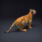 Produktfoto Tierfigur Animal Den Miniatures 3: Wildtier Tierfigur: Bengalisches Tigerjunges (22_08_10)