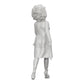 Diorama modelbouw productfoto 0: Modieuze vrouw met krullend haar in lange, open mantel wandelt (Ref Nr. A40)